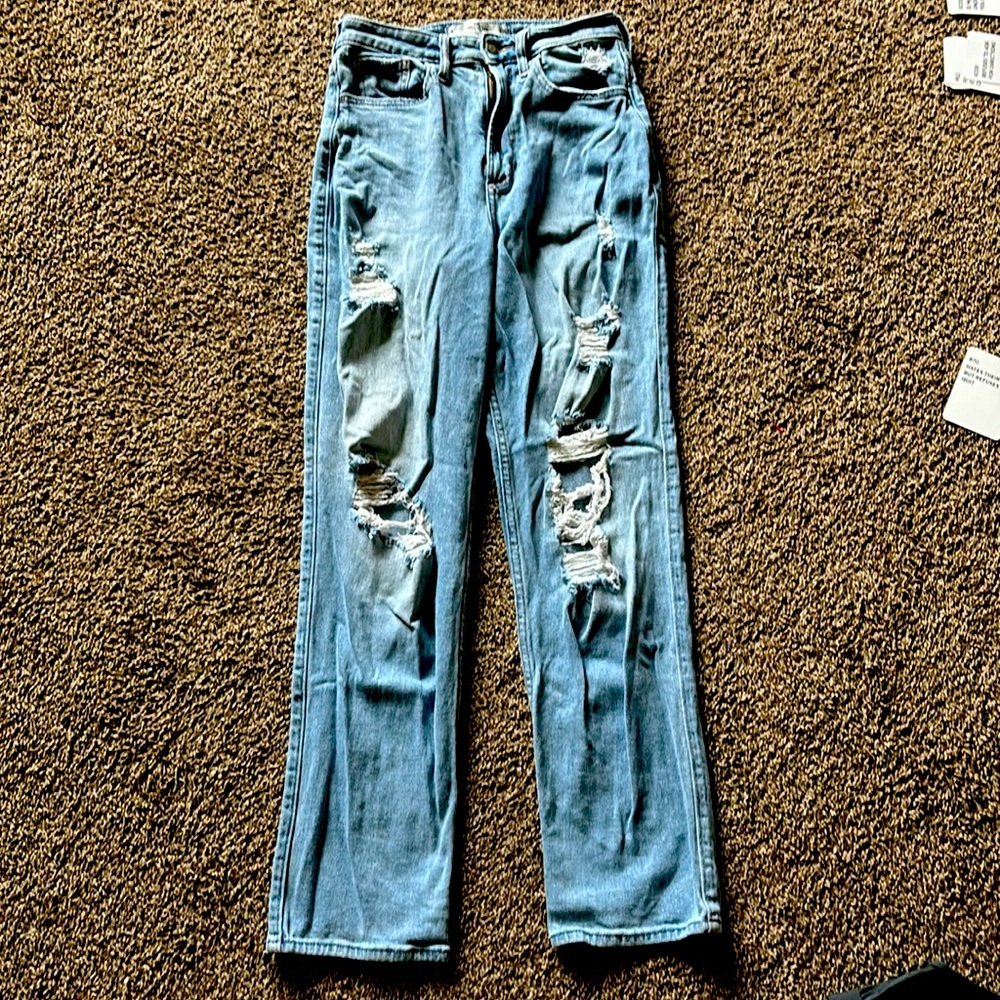 Hollister Curvy Ultra-High-Rise Vintage Straight